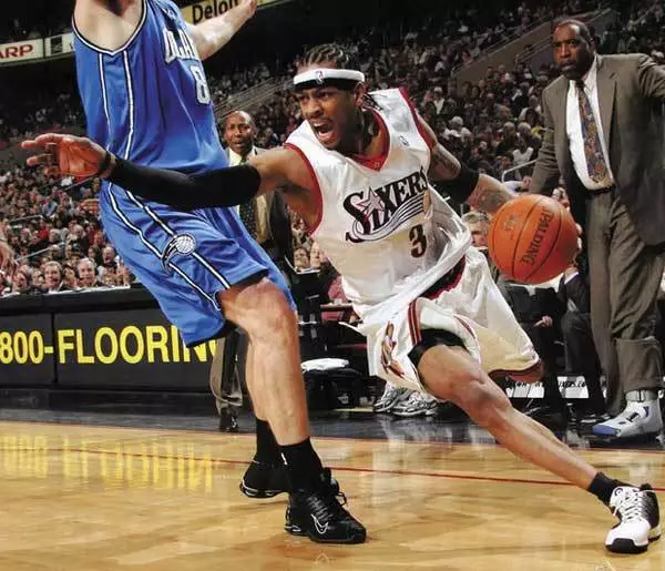 本赛季五大联赛球队欧冠积分：英超6队61分第1，意甲35分第2（欧冠本赛季五大联赛积分榜：英超6队合计61分居首，意甲35分次席）