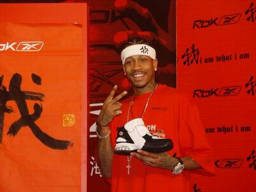 生涯第25次50+！哈登成NBA历史第四老的55+先生（哈登生涯第25次轰50+，成NBA史上第四年长的55+得分者）