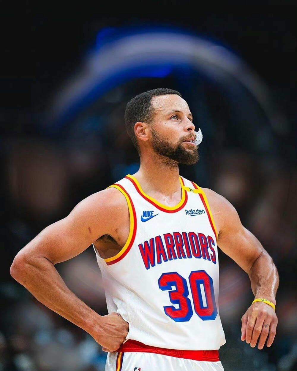 登贝莱获评《队报》25年体坛“王中王”，力压游泳世界冠军（登贝莱加冕《队报》25年体坛“王中王”，力压游泳世界冠军）